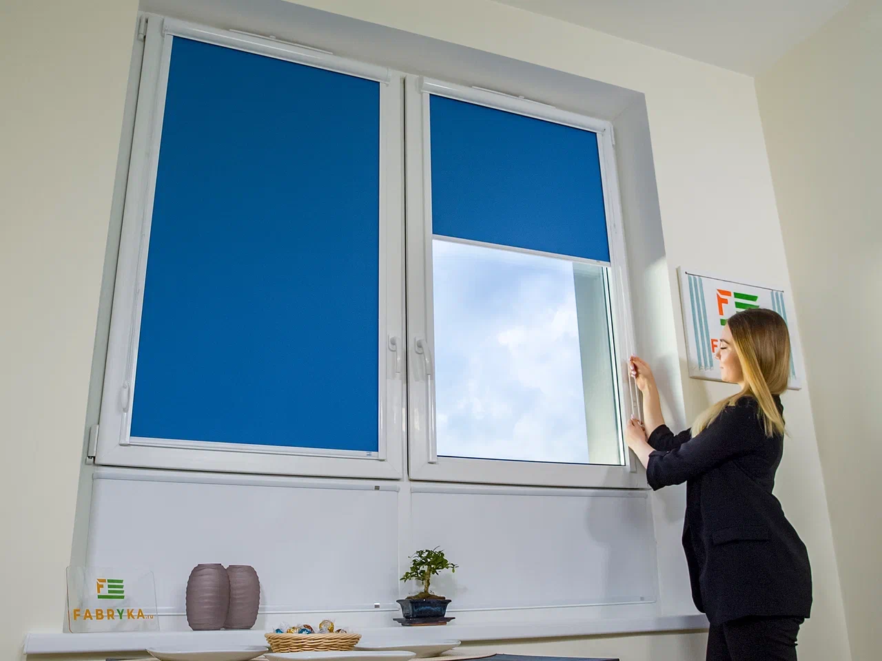 Рольшторы на пластиковых окнах
