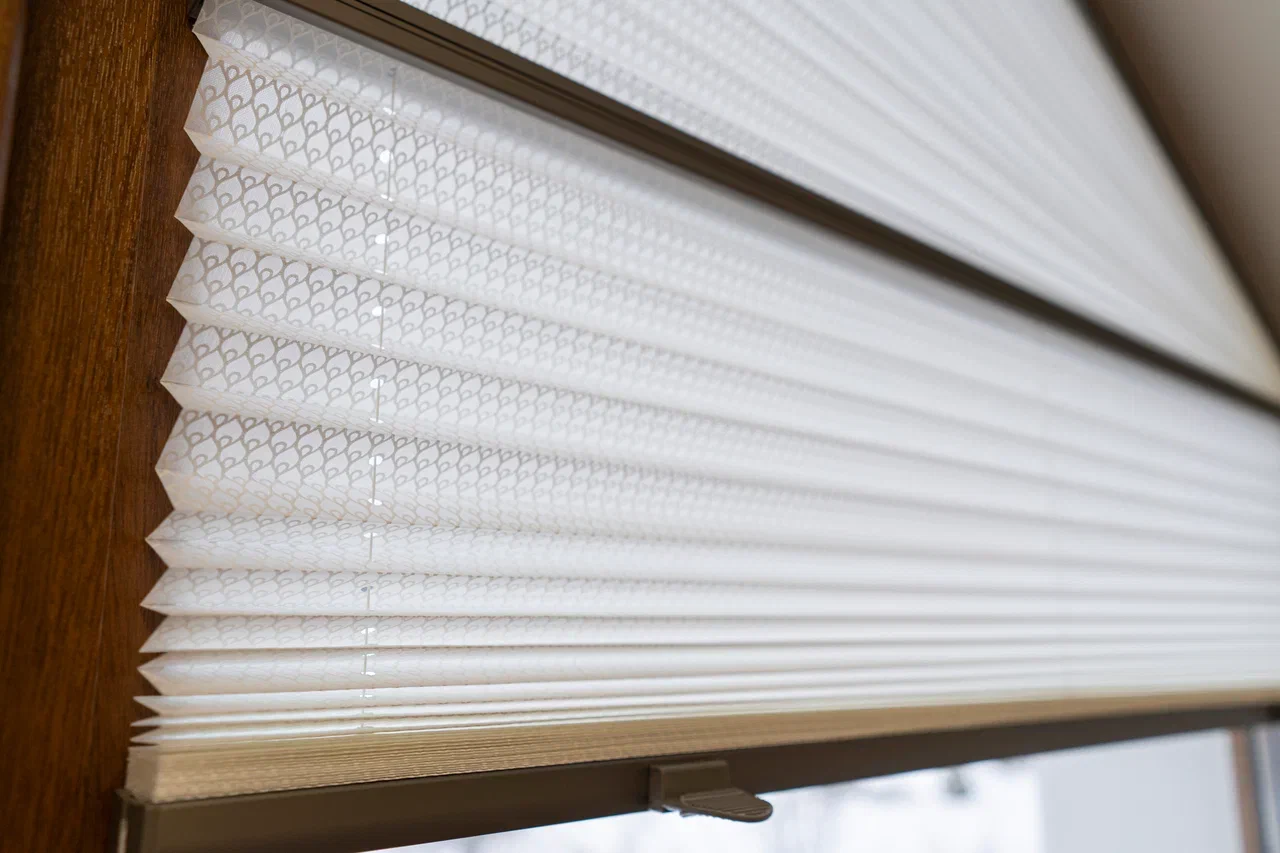 Как выбрать и установить шторы плиссе самостоятельно от покупки до монтажа