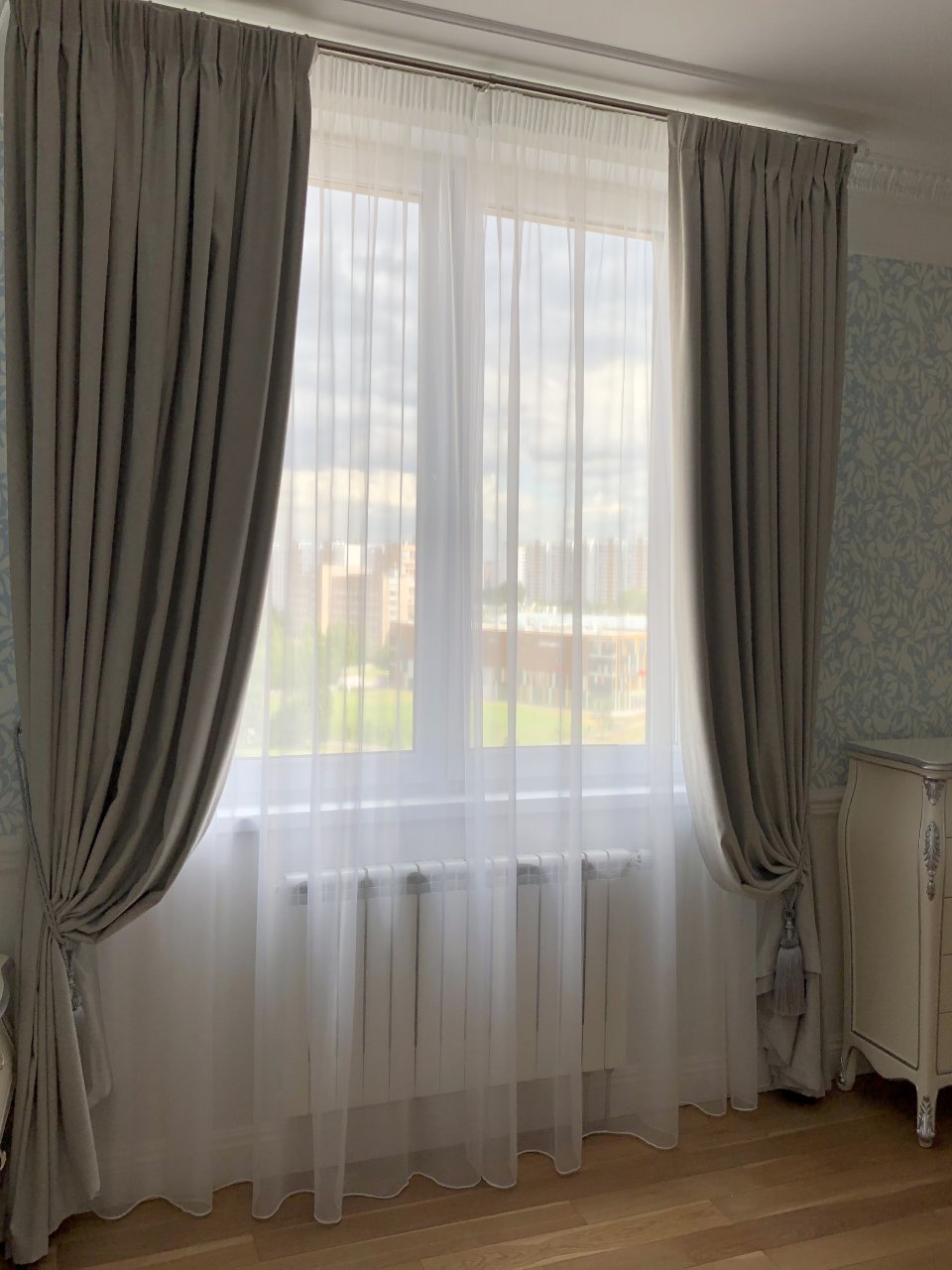 Шторы бархатные с электроприводом